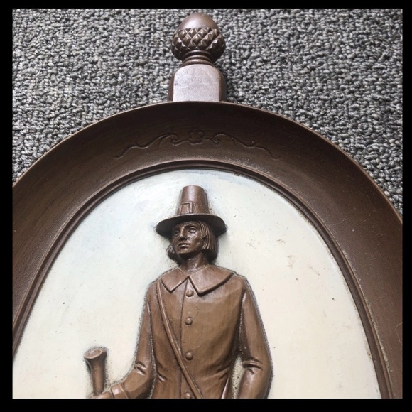 Vintage Mid Century Syroco Pilgrim Set Brown & Cream 1960 wall art 3d picture - Picture 2 of 8